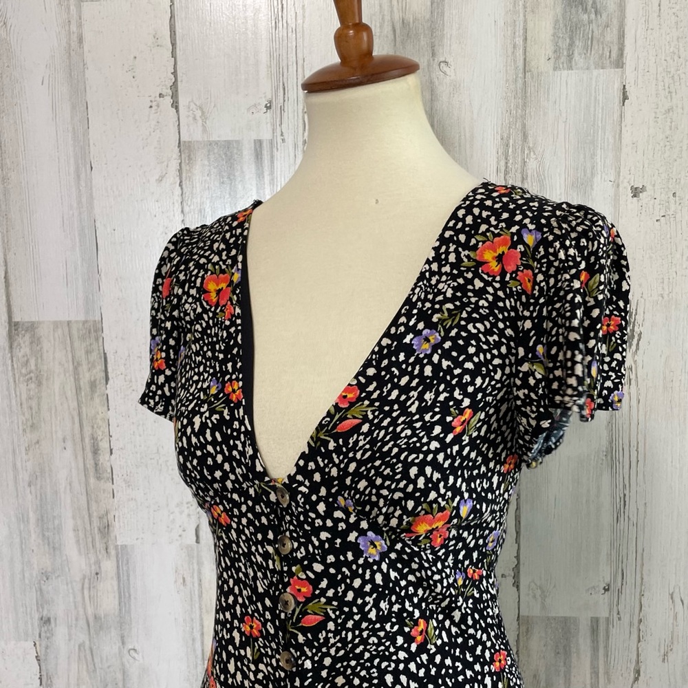Forever 21 Floral Print Romper - Picture 7 of 12